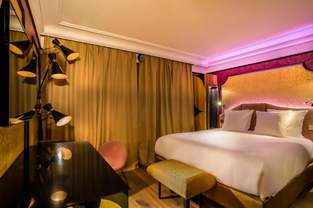 Idol Otel Paris
