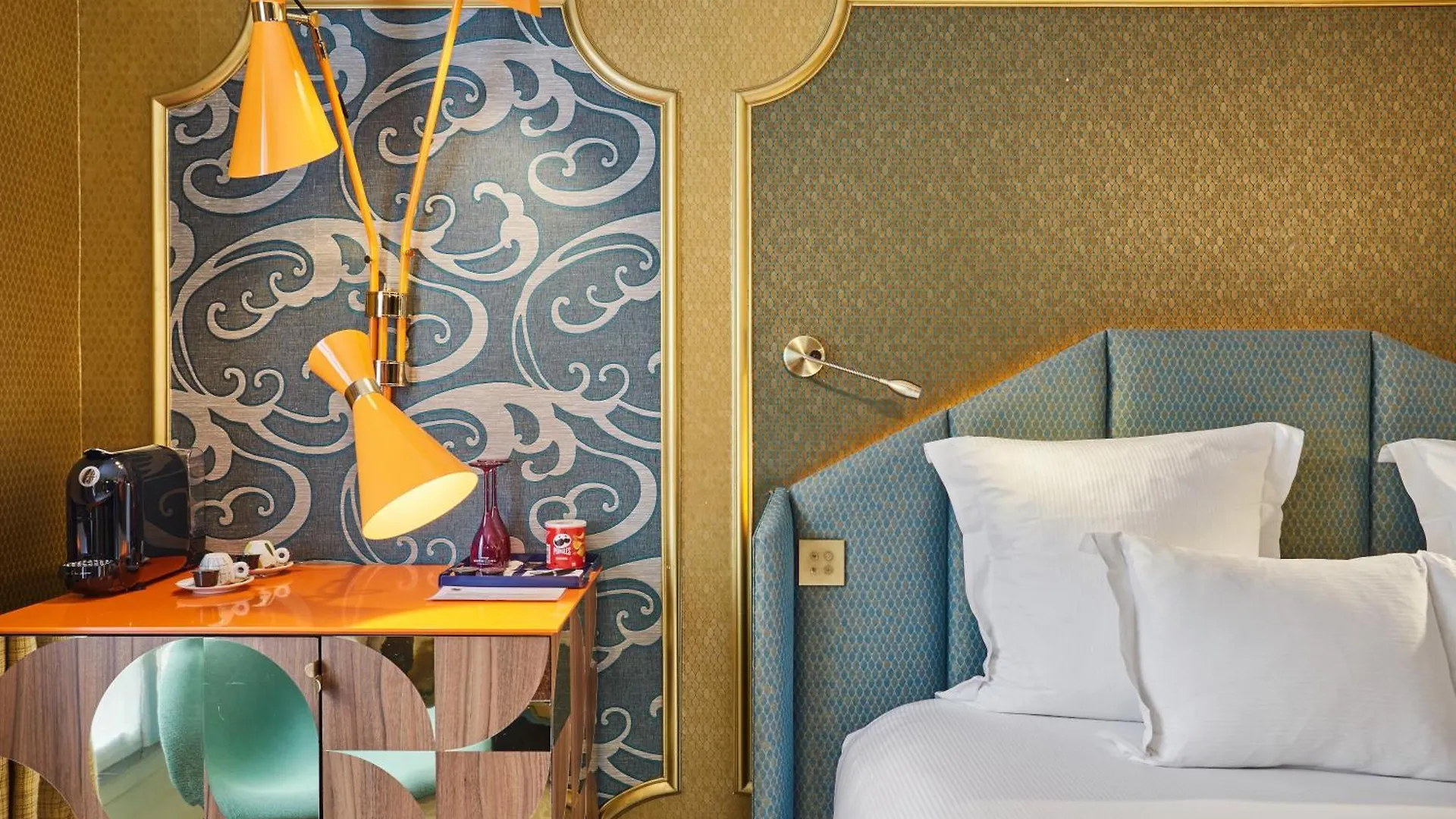 Hotel Idol 4*