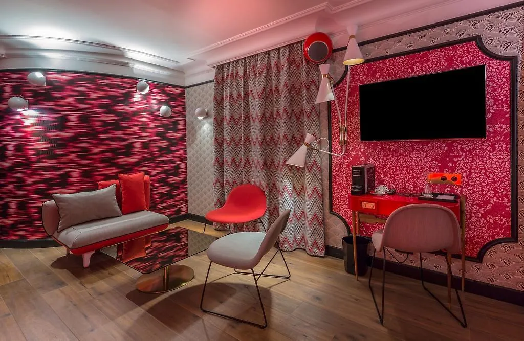 Otel Idol