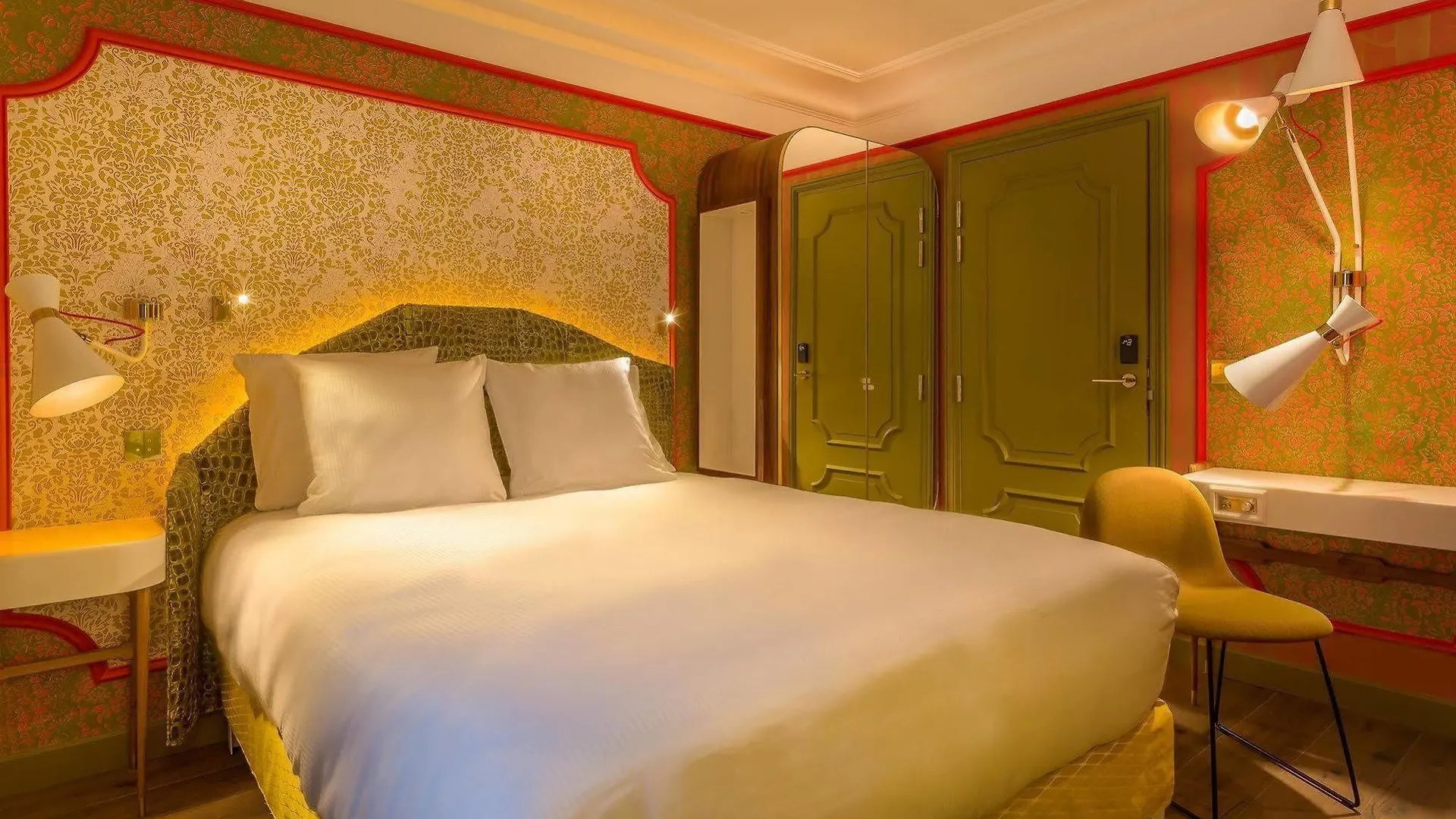 Hotel Idol 4*