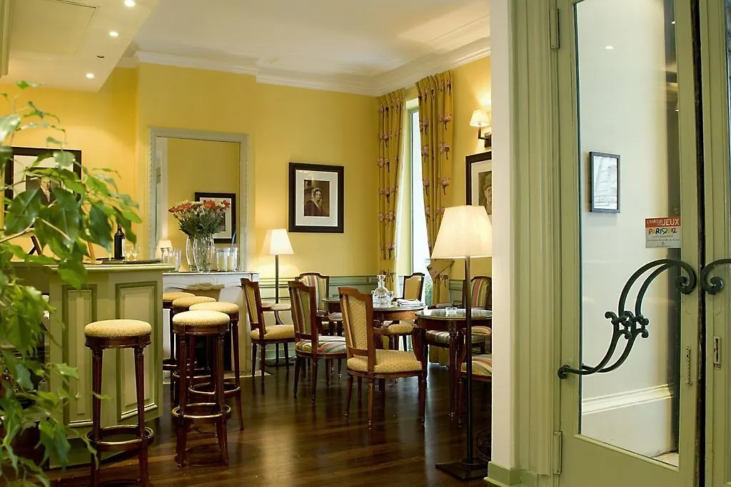Idol Otel Paris